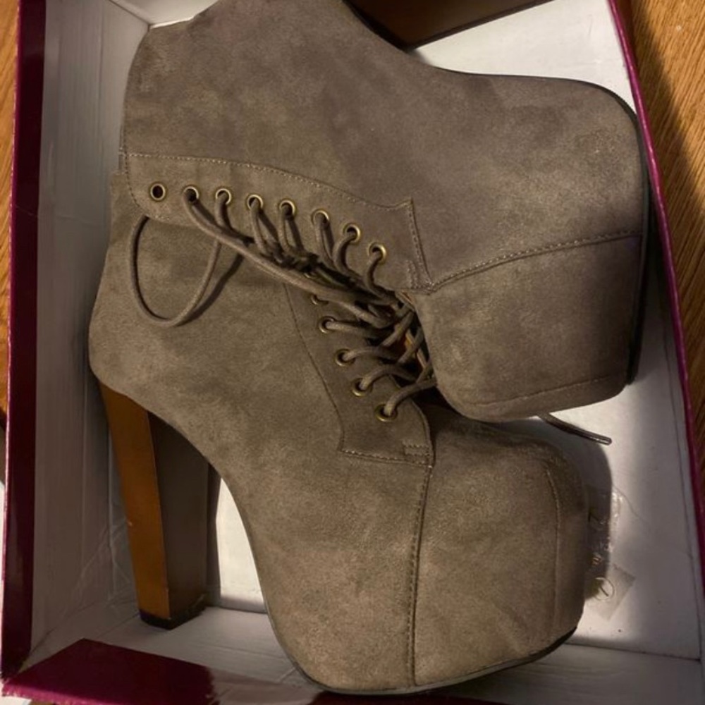 Ankle Lace Up Booties w/Heel